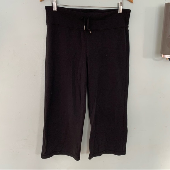 lululemon athletica Pants - Lululemon black capri leggings